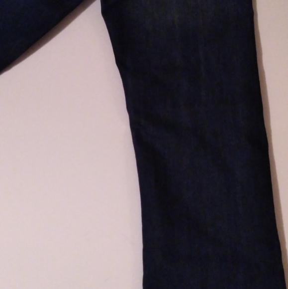 Levi's - Picture 4 of 8